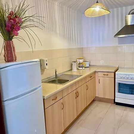 Nyaraló Falesia Gardens Caniço