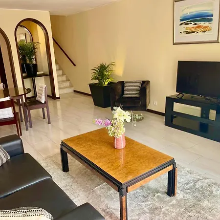 Falesia Gardens 카니코