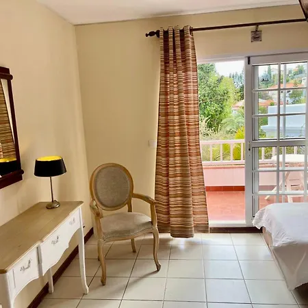 Nyaraló Falesia Gardens Caniço