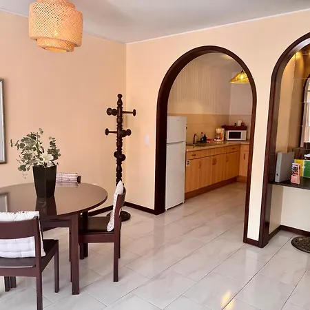 Falesia Gardens Nyaraló Caniço