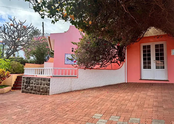 Falesia Gardens Vakantiehuis Caniço