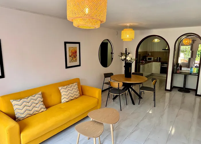 Falesia Gardens Vakantiehuis *